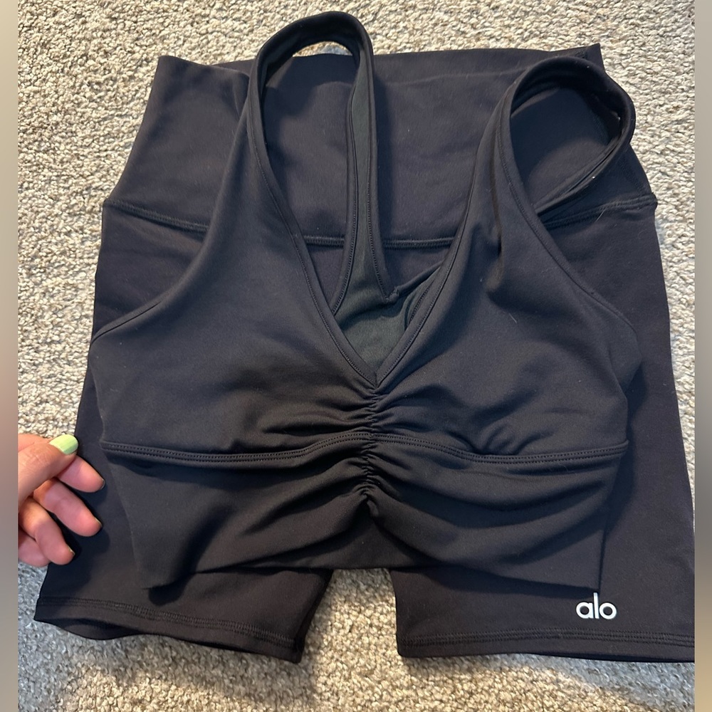 Alo yoga wild thing bra and bike shorts both in small